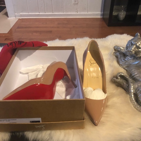 Christian Louboutin so kate nude pumps RED BOTTOMS - Picture 2 of 3